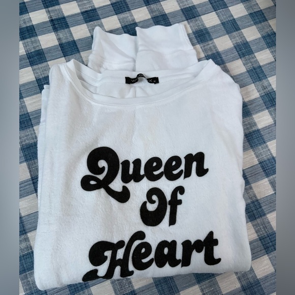 Wildfox Tops - Wildfox White Crewneck fuzzy shirt size M